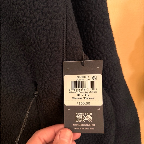 Mountain Hardware- Black Fleece, Zip-Up Jacket - Picture 4 of 11